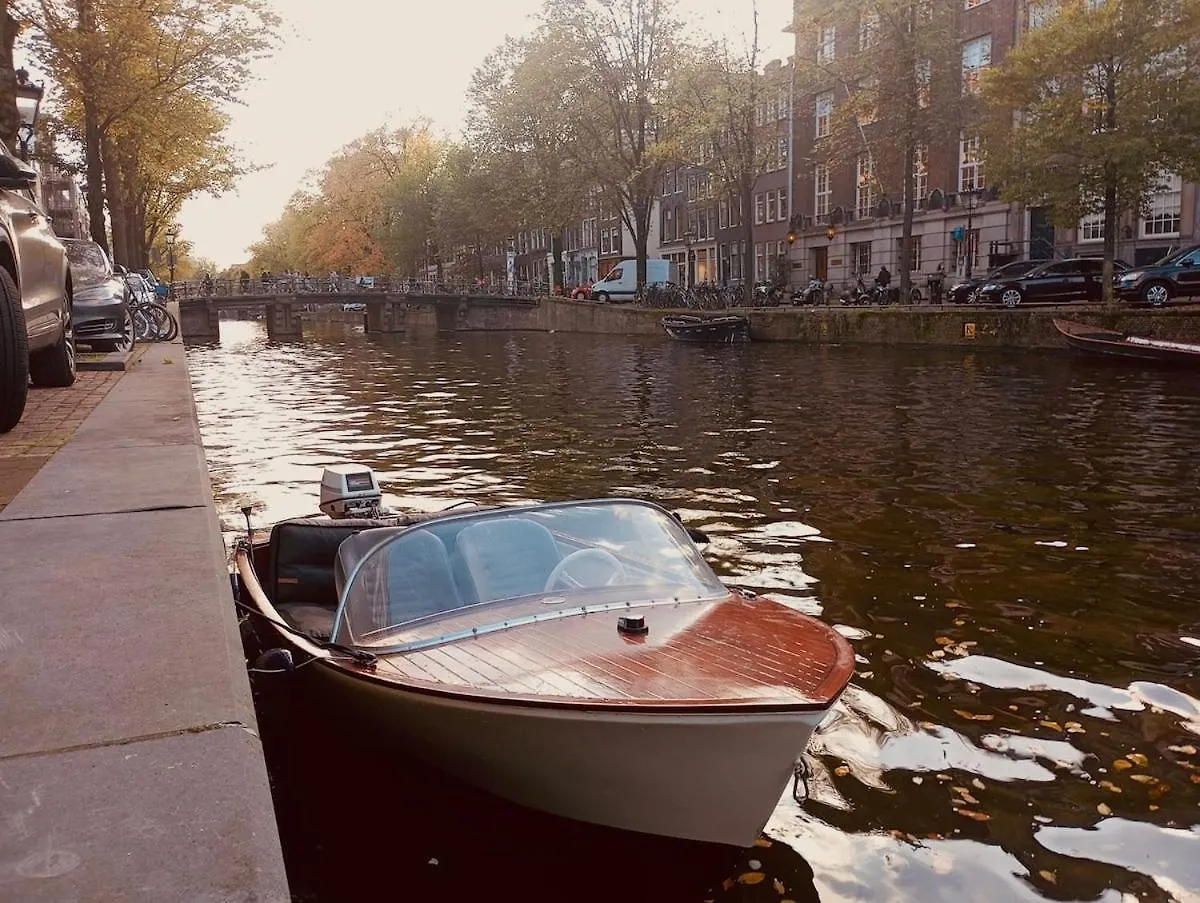 Cozy Bunk Beds In Unique Floating Hostel Amsterdam 0*,